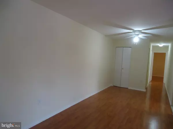 Alexandria, VA 22312,5933 QUANTRELL AVE #204