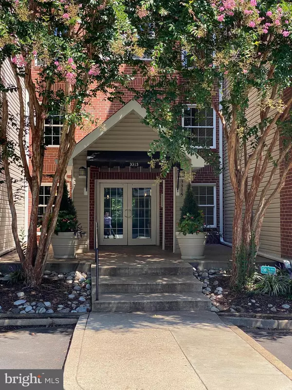 3315 WYNDHAM CIR #4229, Alexandria, VA 22302