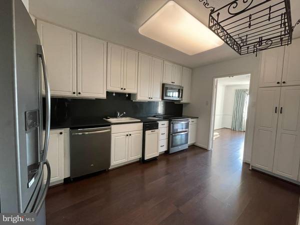 307 YOAKUM PKWY #1126, Alexandria, VA 22304