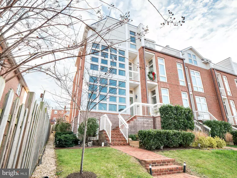 105 E REED AVE, Alexandria, VA 22305