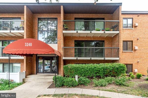 3240 S 28TH ST #304, Alexandria, VA 22302