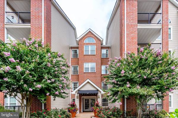 3307 WYNDHAM CIR #1160, Alexandria, VA 22302