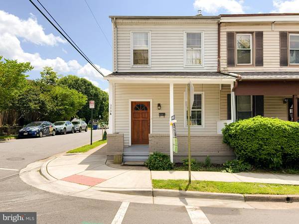 329-A CLIFFORD AVE, Alexandria, VA 22305