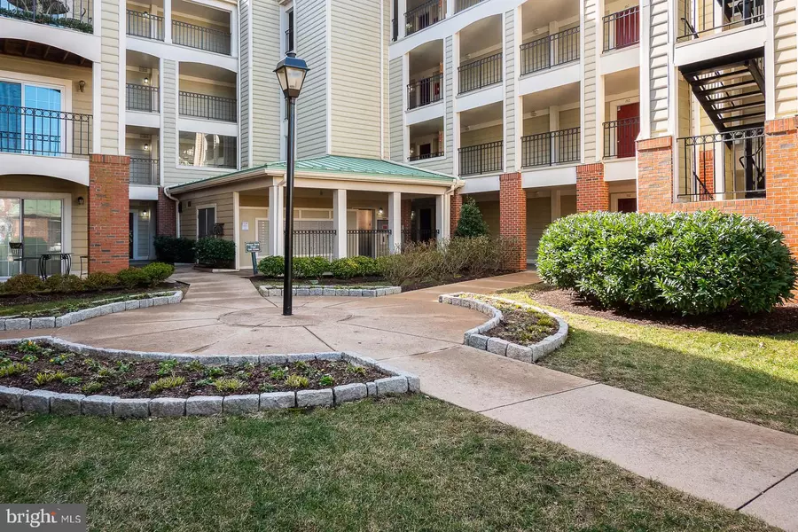 1100 QUAKER HILL DR #119, Alexandria, VA 22314