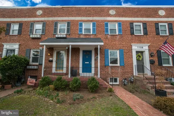 1104 COLONIAL AVE, Alexandria, VA 22314