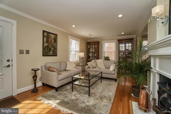 Alexandria, VA 22314,731 UPLAND PL