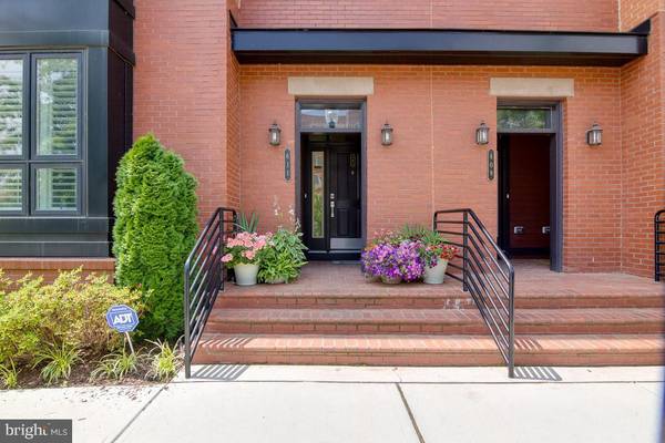 611 E NELSON AVE #102, Alexandria, VA 22301