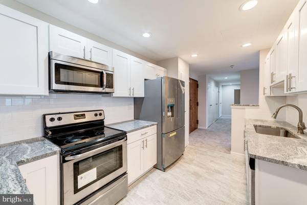 250 S REYNOLDS ST #1505, Alexandria, VA 22304