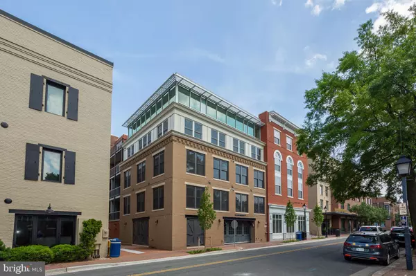 225 STRAND ST #303, Alexandria, VA 22314