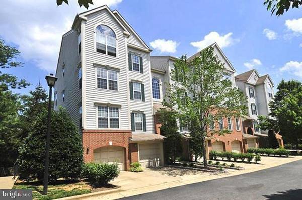 4689 LAWTON WAY #201, Alexandria, VA 22311