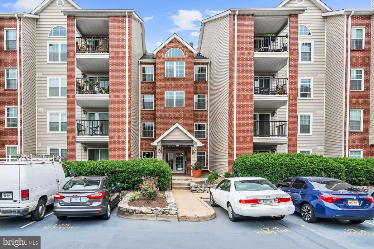 Alexandria, VA 22302,3309 WYNDHAM CIR #2183