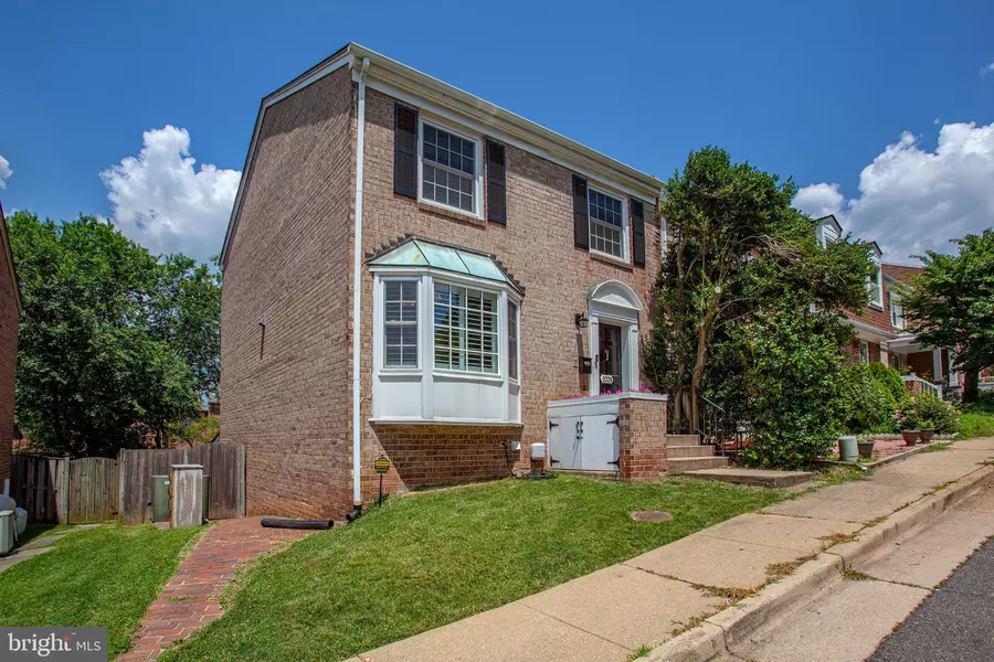 1028 N PELHAM ST, Alexandria, VA 22304