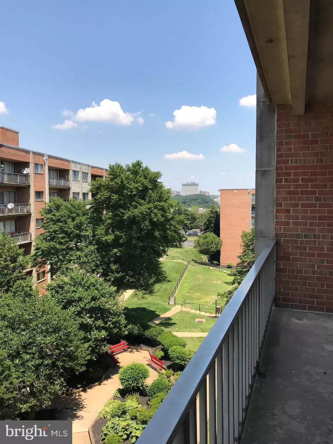 Alexandria, VA 22312,5851 QUANTRELL AVE #407