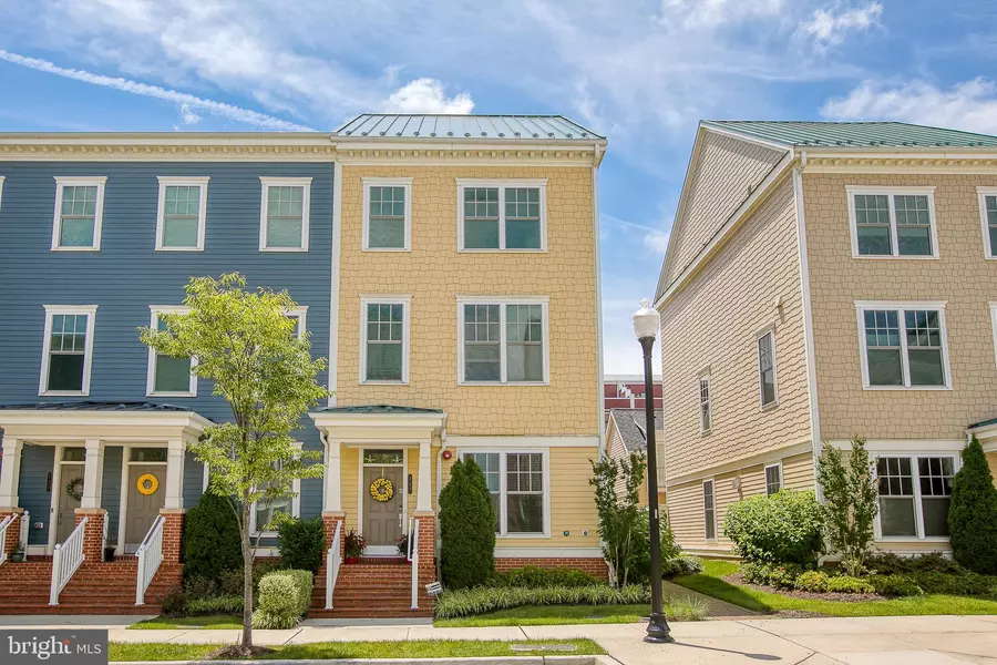 721 DIAMOND AVE, Alexandria, VA 22301