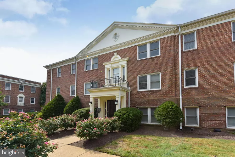 722 S WASHINGTON ST #202, Alexandria, VA 22314