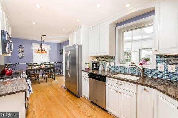 204 UHLER TER, Alexandria, VA 22301