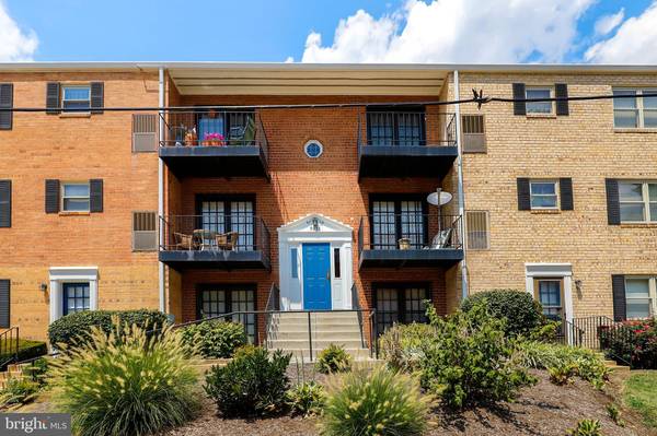 5931 QUANTRELL AVE #302, Alexandria, VA 22312