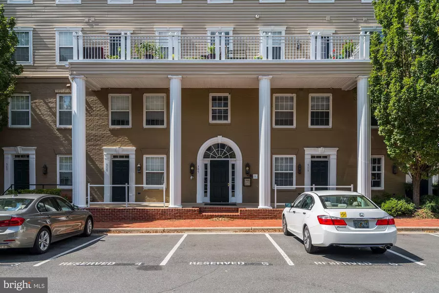 305 S PAYNE ST #504, Alexandria, VA 22314