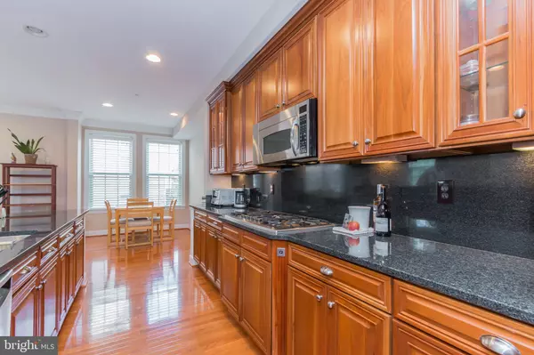 Alexandria, VA 22312,513 TRIADELPHIA WAY