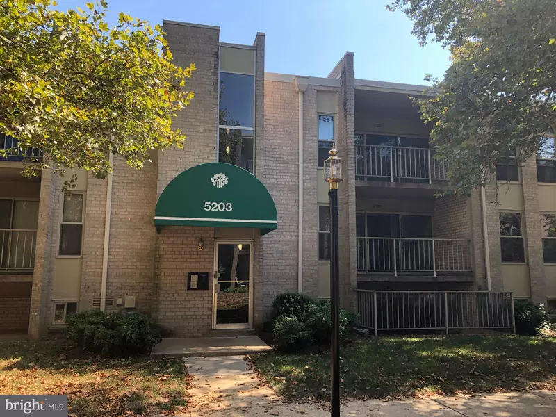 5203 DUKE ST #204, Alexandria, VA 22304