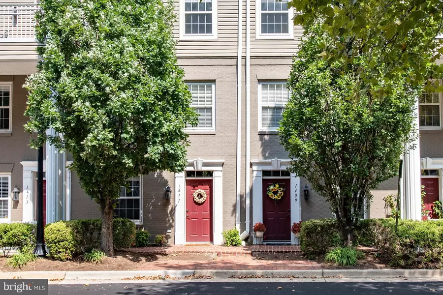 1411 ROUNDHOUSE LN, Alexandria, VA 22314