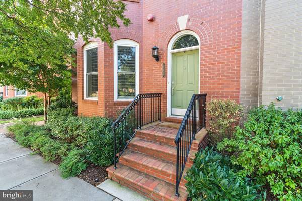 717 MCKENZIE AVE, Alexandria, VA 22301