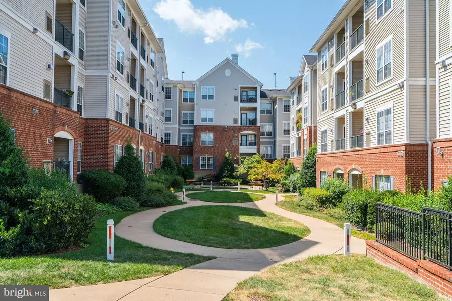 4852 EISENHOWER AVE #131, Alexandria, VA 22304