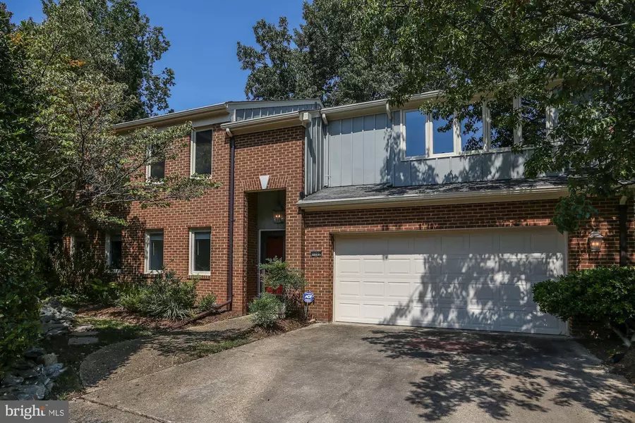 1709 MAPLE HILL PL, Alexandria, VA 22302