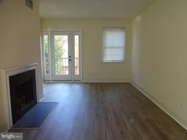 Alexandria, VA 22314,1209 N PITT ST #2B