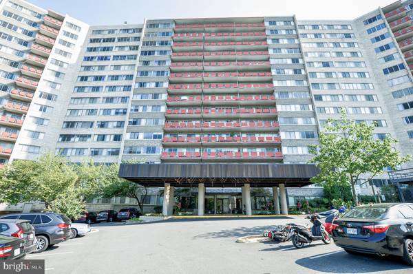 5340 HOLMES RUN PKWY #219, Alexandria, VA 22304