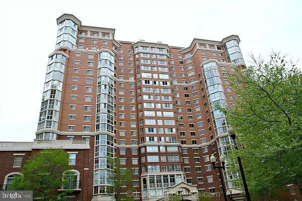 2121 JAMIESON AVE #2001, Alexandria, VA 22314