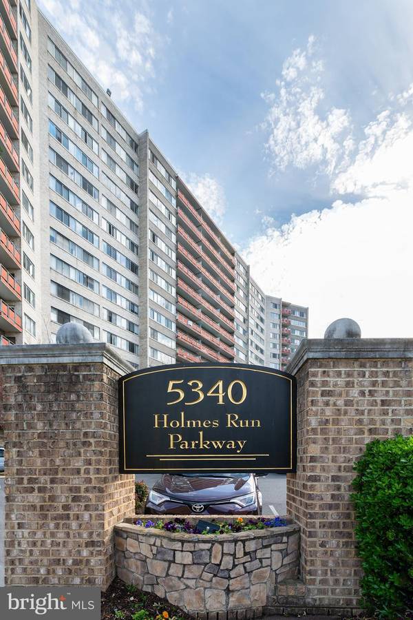 5340 HOLMES RUN PKWY #911, Alexandria, VA 22304