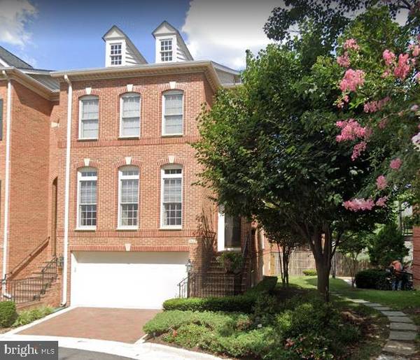 1641 HUNTING CREEK DR, Alexandria, VA 22314