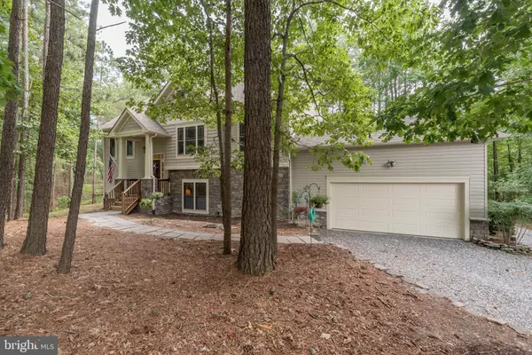 22 LAKE CAROLINE DR, Ruther Glen, VA 22546