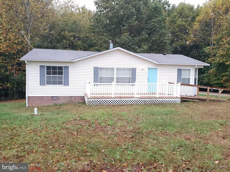 1452 ESSEX MILL RD, Dunnsville, VA 22454