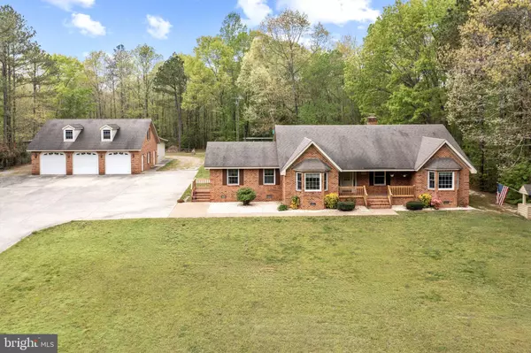 909 DOVES NEST RD, Tappahannock, VA 22560