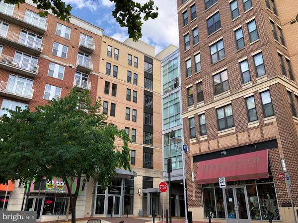 444 W BROAD ST #716, Falls Church, VA 22046