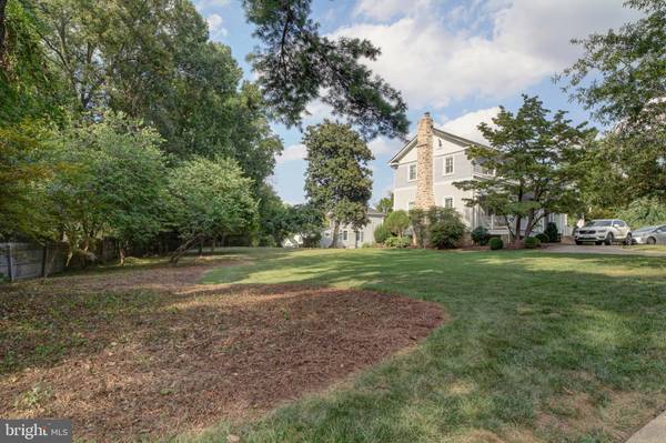 501 COLUMBIA ST E, Falls Church, VA 22046