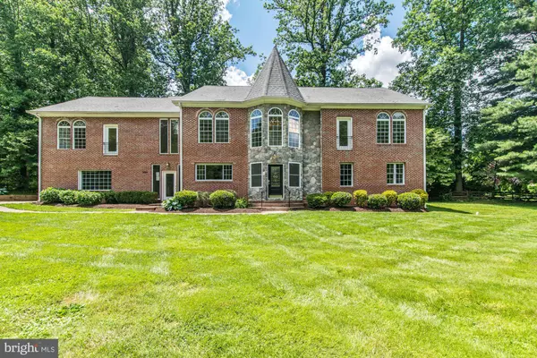 3801 ESTEL RD, Fairfax, VA 22031