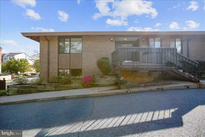 Fairfax, VA 22030,10500 SAGER AVE #D & E