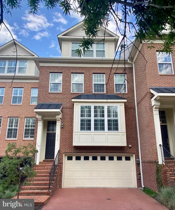 3915 MADISON MEWS, Fairfax, VA 22030