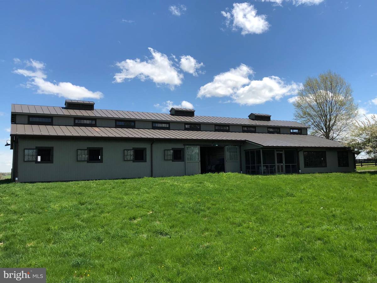 Delaplane, VA 20144,9423 BLACKPOND LN