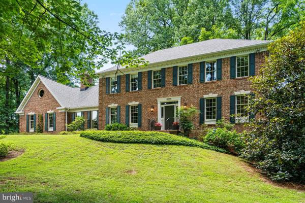 8464 TURKEY RUN DR, Warrenton, VA 20187