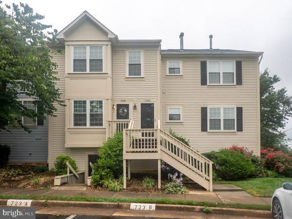 723-B CEDAR CREST DR, Warrenton, VA 20186