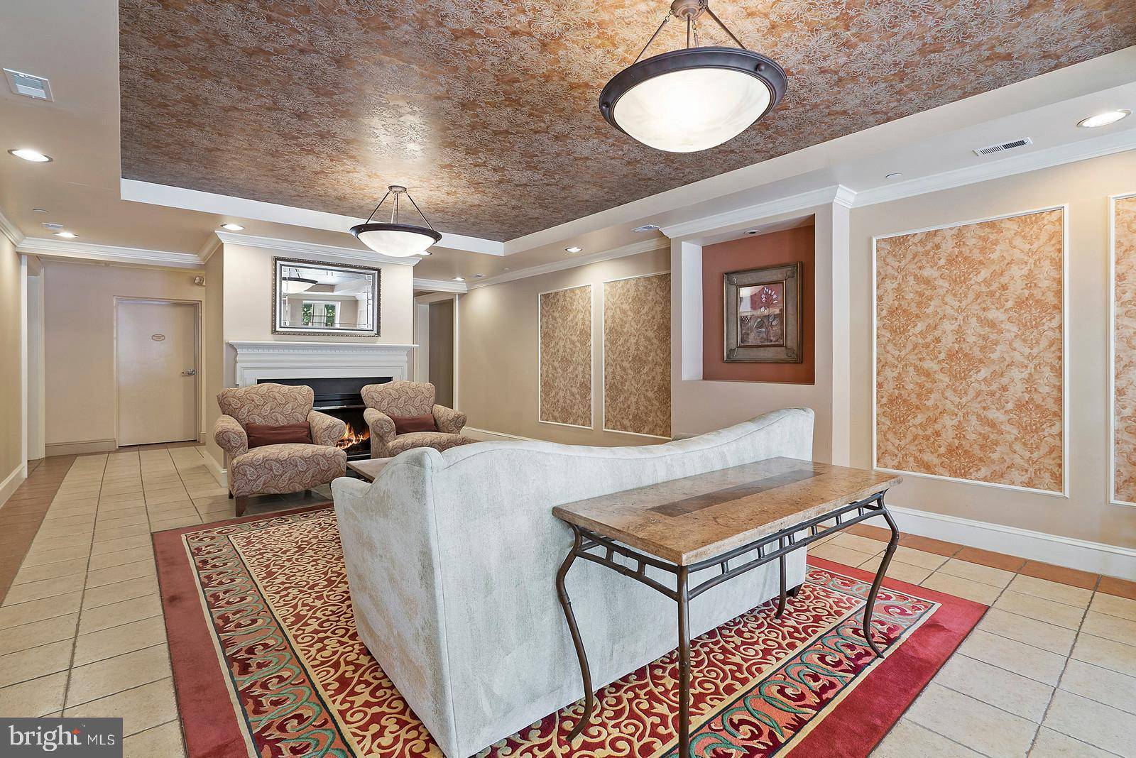 Warrenton, VA 20187,6696 CLUB HOUSE LN #103