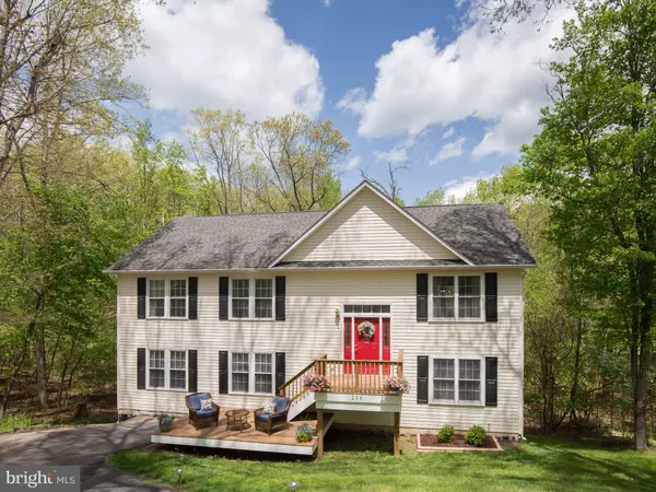 206 GREENBRIAR CIR, Cross Junction, VA 22625