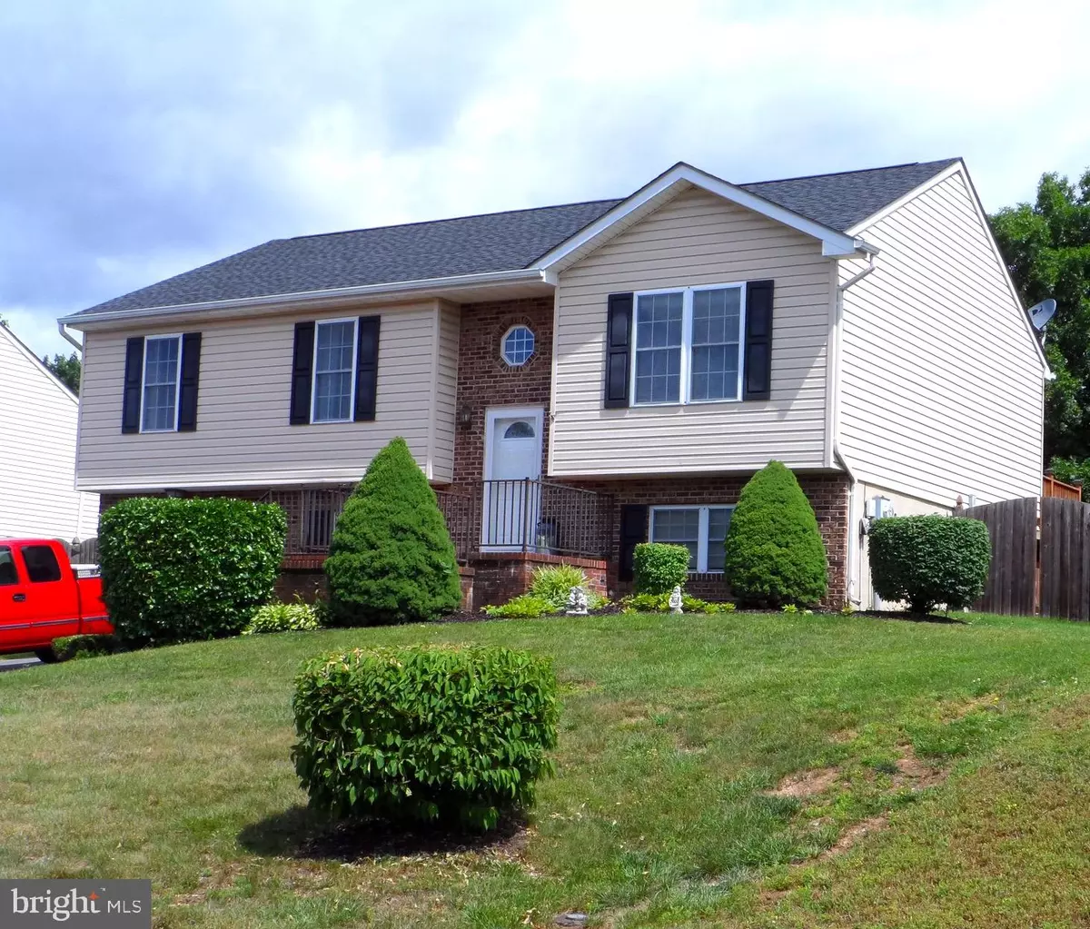 Winchester, VA 22602,128 HILL VALLEY DR