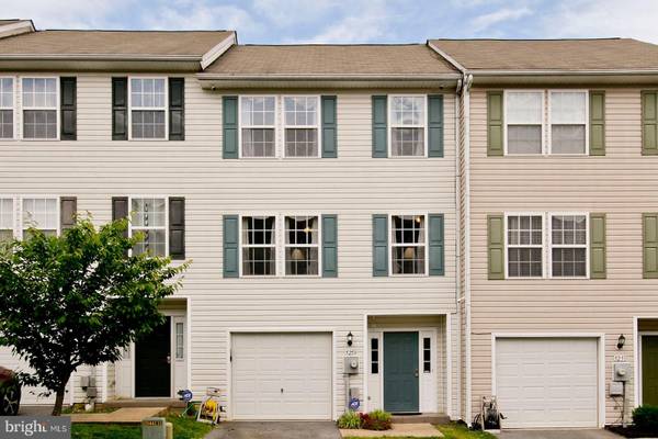 5253 MULBERRY TER, Stephens City, VA 22655