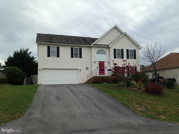 220 SENSENY GLEN DR, Winchester, VA 22602