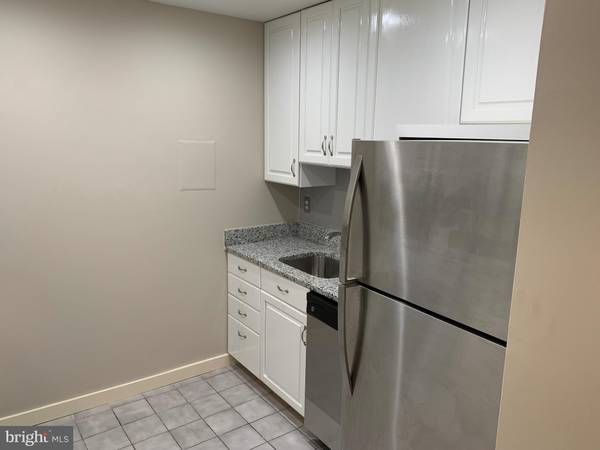 3245 RIO DR #207, Falls Church, VA 22041